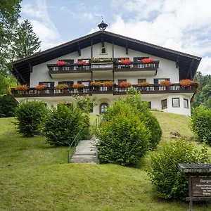 ferienwohnanlage-bergschlossl-wohnung-nr-9.com-bavaria.com/